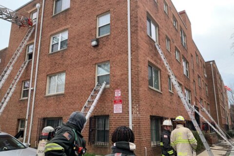 1 person critically injured, several people rescued on ladders after fire breaks out in Northwest DC apartment building
